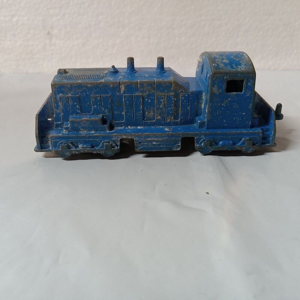 Vintage Midgetoy metal train Blue Locomotive nice collectible, fun decor toy